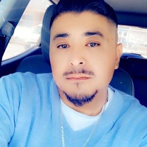 Meet your Posher, Javier